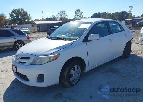 2011 Toyota Corolla Le z USA, uszkodzony, nr VIN 2T1BU4EE2BC568087